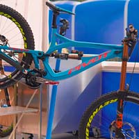 Todos los detalles de la Pivot Phoenix Carbon de Bernard Kerr, explicados por el propio corredor