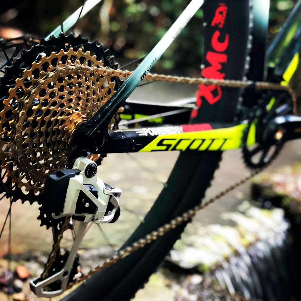 En TodoMountainBike: Nino Schurter estrena tija telescópica y grupo SRAM XX1 Eagle electrónico en su Scott Scale RC 900 World Cup