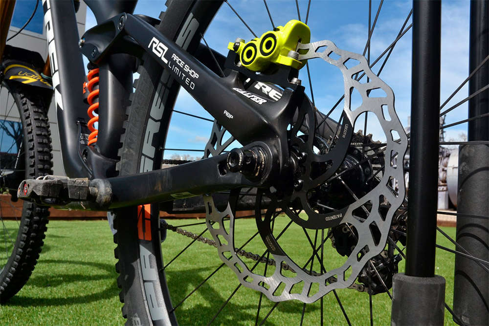 En TodoMountainBike: Galfer lanza un disco de freno sobredimensionado para bicicletas eléctricas y de descenso