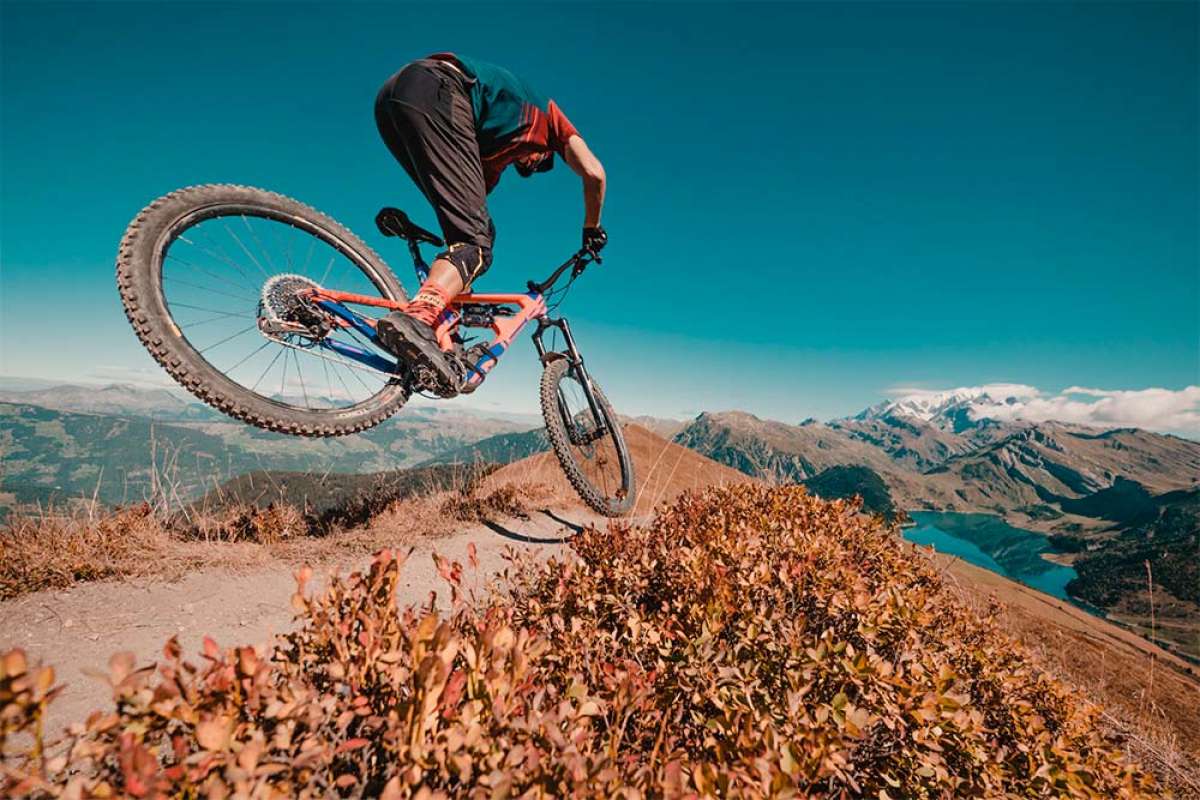 En TodoMountainBike: Kilian Bron lleva los vídeos de Mountain Bike a un nuevo nivel con 'Drone Revolution'