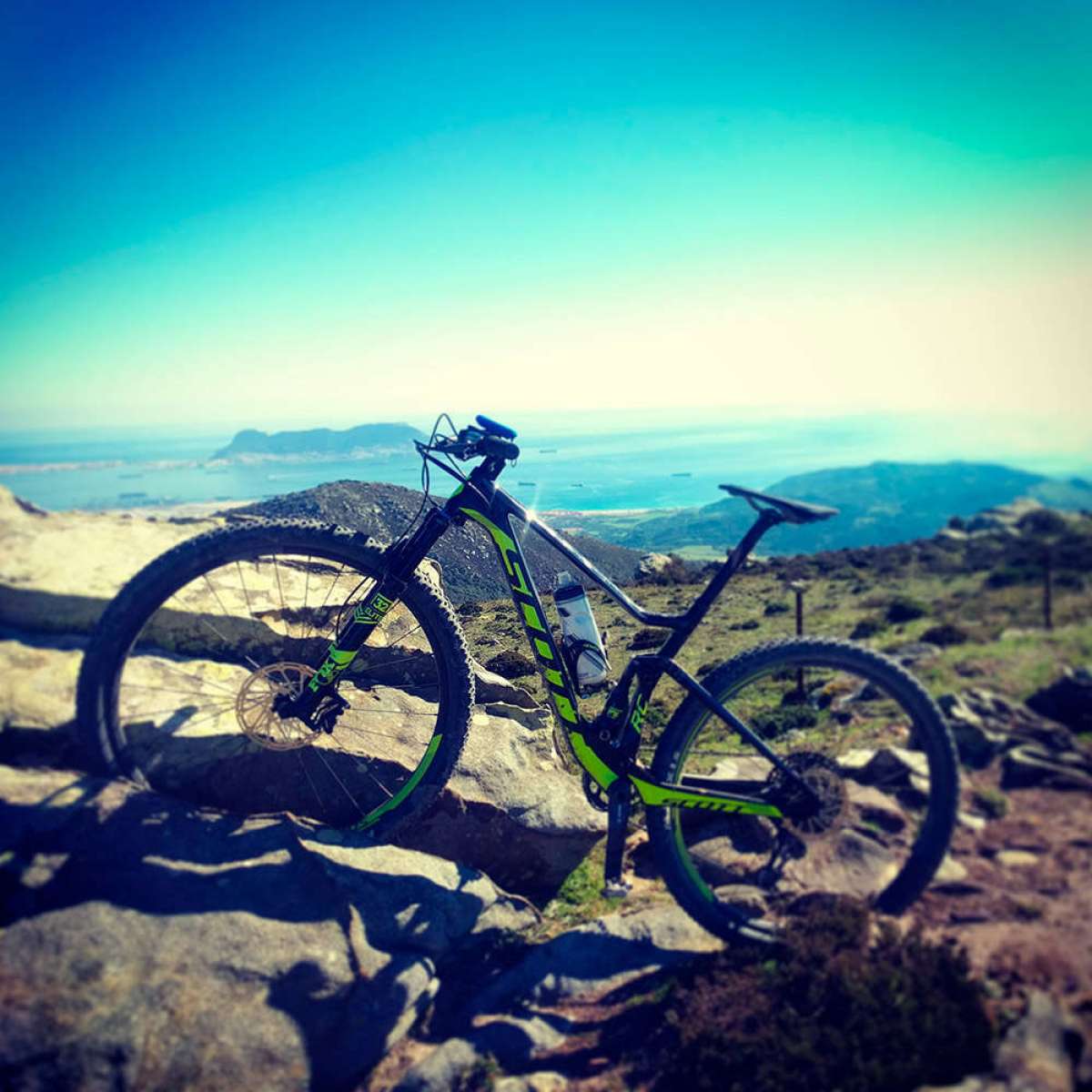 En TodoMountainBike: La foto del día en TodoMountainBike: 'Estrecho de Gibraltar'