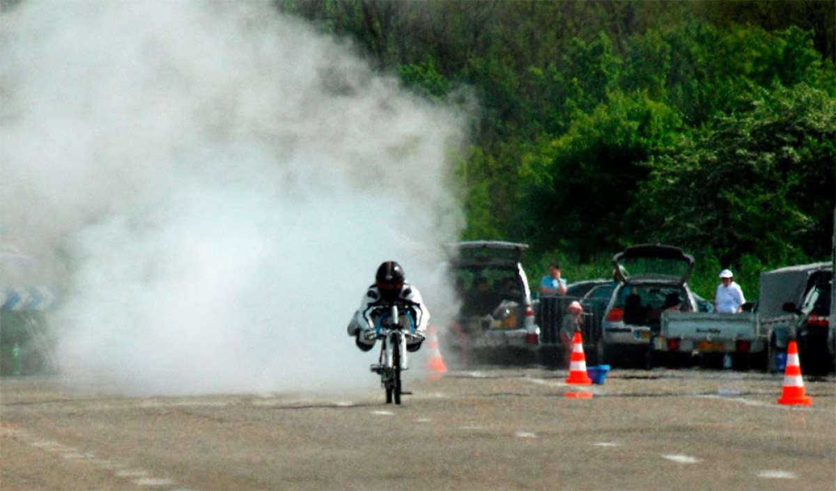 En TodoMountainBike: Fallece en accidente François Gissy, récord del mundo de velocidad sobre una bicicleta autopropulsada