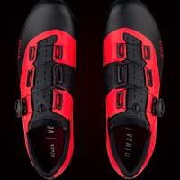 Fi'zi:k lanza las Vento Overcurve X3, unas zapatillas con empeine asimétrico para lograr un ajuste perfecto