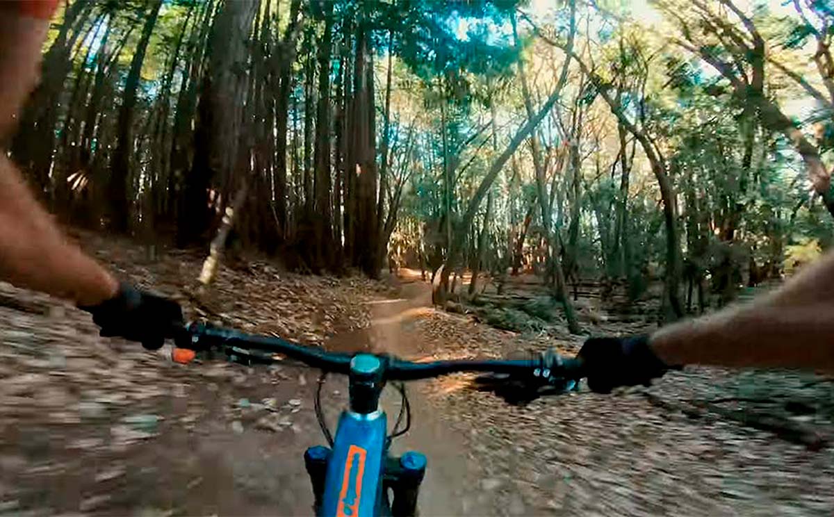 En TodoMountainBike: Rodando por el Flow Trail de Santa Cruz (California) con Jeff Kendall-Weed