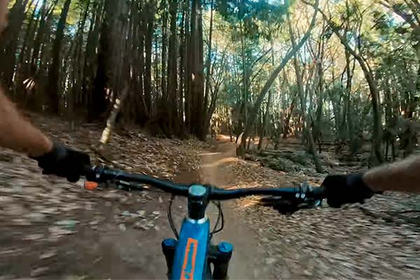 Rodando por el Flow Trail de Santa Cruz (California) con Jeff Kendall-Weed