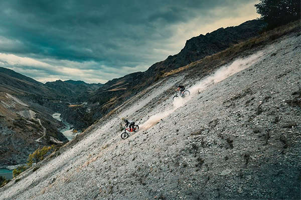 Freeride sobre pedales en Nueva Zelanda con Antoine Buffart y Olivier Cuvet