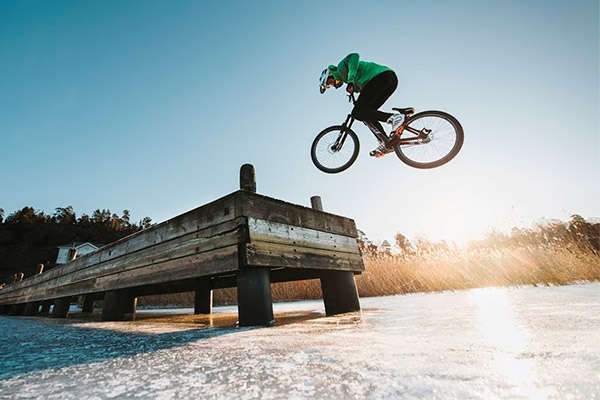 Freeride sobre el hielo escandinavo con Martin Söderström y compañía