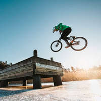 Freeride sobre el hielo escandinavo con Martin Söderström y compañía