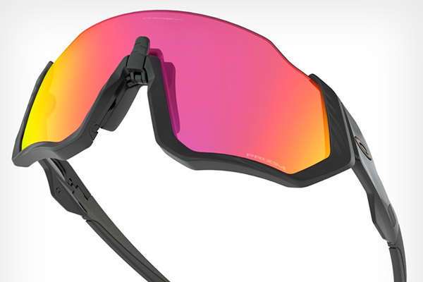 Oakley Flight Jacket y Field Jacket, las gafas que prometen eliminar el empañamiento de las lentes para siempre
