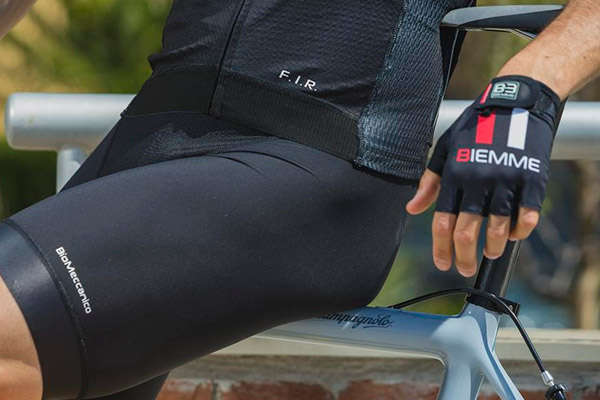 Garun Biomeccanico, un culotte con badana de 16 piezas personalizables y estudio biomecánico incluido en su compra