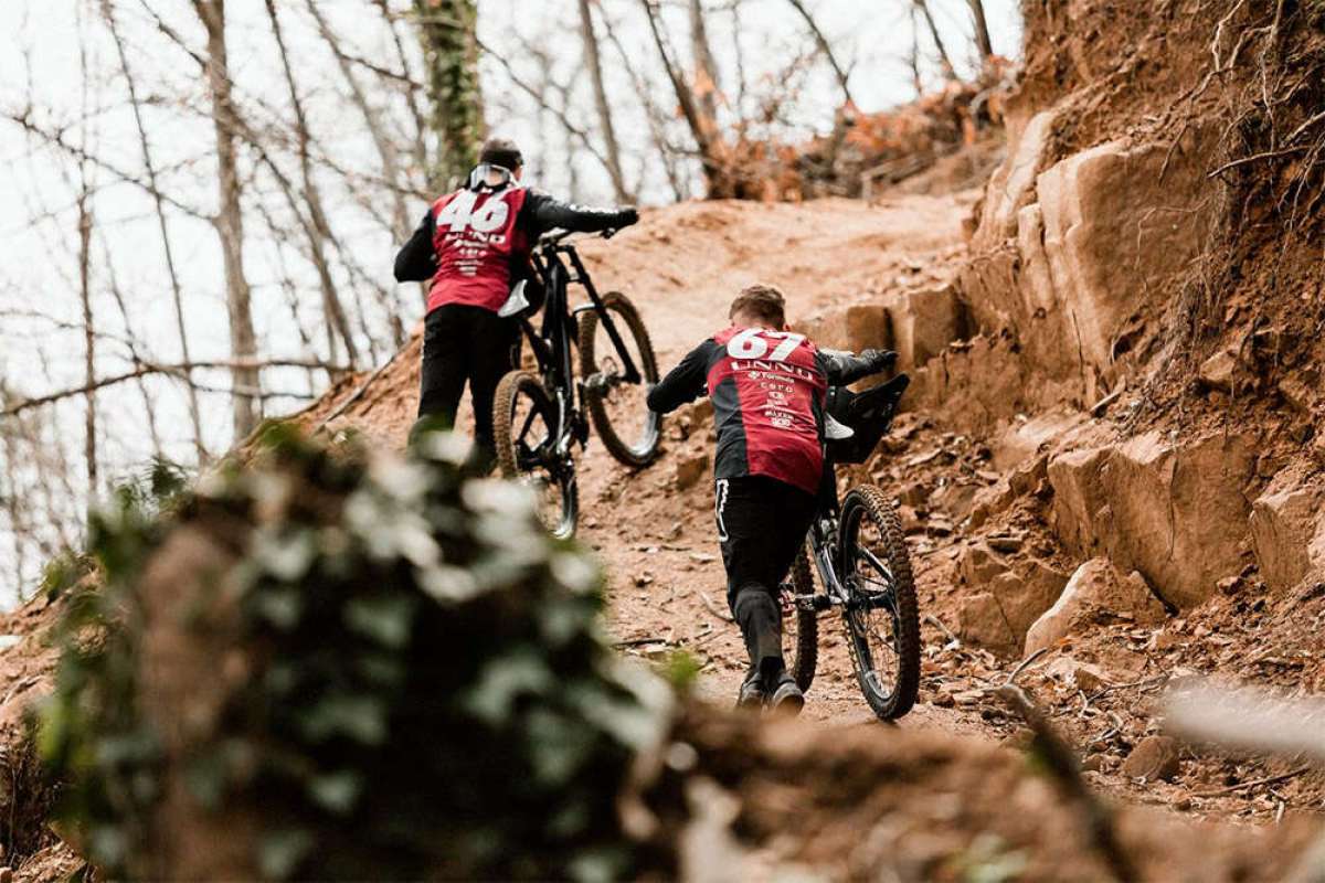Así ruedan Greg Williamson y Taylor Vernon, integrantes del UNNO Factory Racing