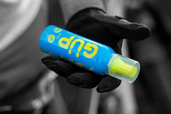 GÜP, un bote de espuma autosellante capaz de reparar y talonar neumáticos de hasta 2.4 pulgadas de ancho