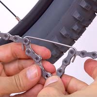 ¿Qué herramientas se necesitan para montar en casa un taller básico de bicicletas? Mundo Mammoth lo explica