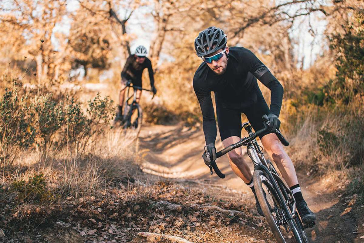 En TodoMountainBike: Hutchinson Sector Road Tubeless, un neumático diseñado para largas distancias en carreteras difíciles