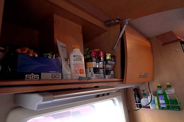 Así es por dentro el autobús de apoyo del equipo Canyon//SRAM Racing
