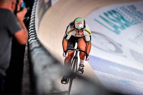 Kristina Vogel, campeona del mundo de ciclismo en pista, en estado grave tras un accidente mientras entrenaba