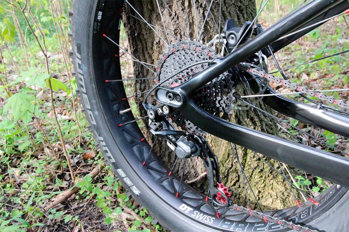 En TodoMountainBike: La longitud de las vainas y su influencia en la reactividad y capacidad de tracción de una bicicleta