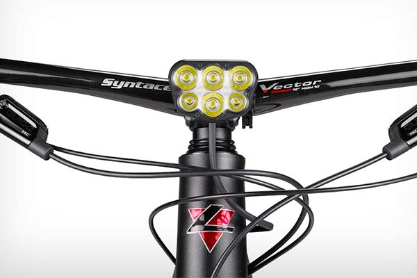Lupine Alpha, una potente luz frontal con 7.200 lúmenes y 840 metros de alcance