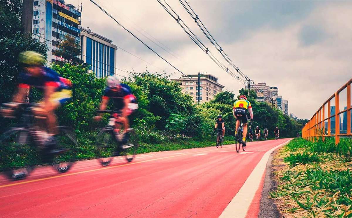 En TodoMountainBike: Los mandamientos del buen ciclista: 10 normas de conducta básicas