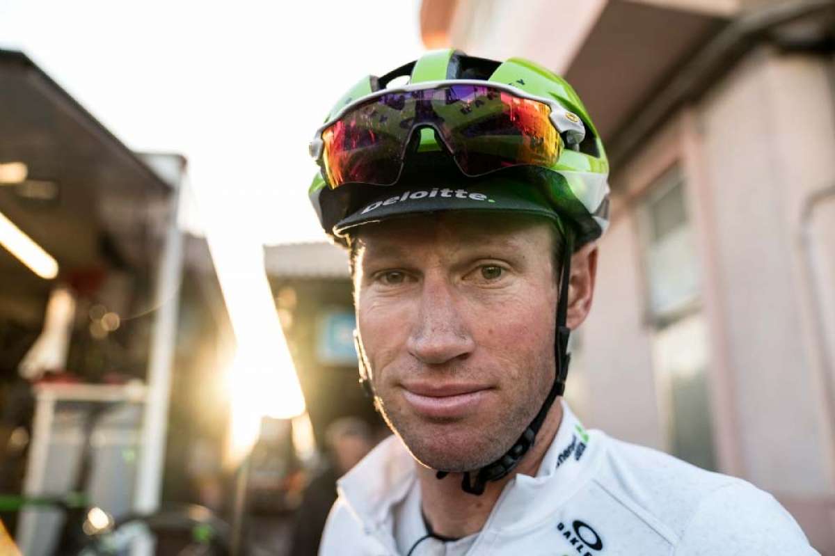 En TodoMountainBike: Mark Renshaw, corredor del Dimension Data, con fractura de pelvis tras ser atropellado