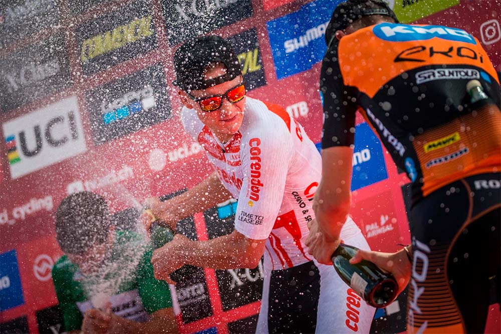 En TodoMountainBike: Mathieu van der Poel, el ciclista infalible en todas las estaciones del año