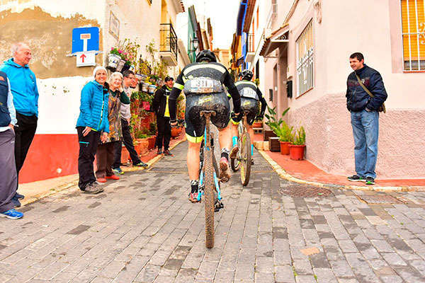 Los mejores momentos de la cuarta etapa de la Costa Blanca Bike Race 2018