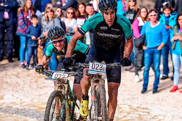 Los mejores momentos de Ibon Zugasti y Alberto Losada en la Costa Blanca Bike Race 2018