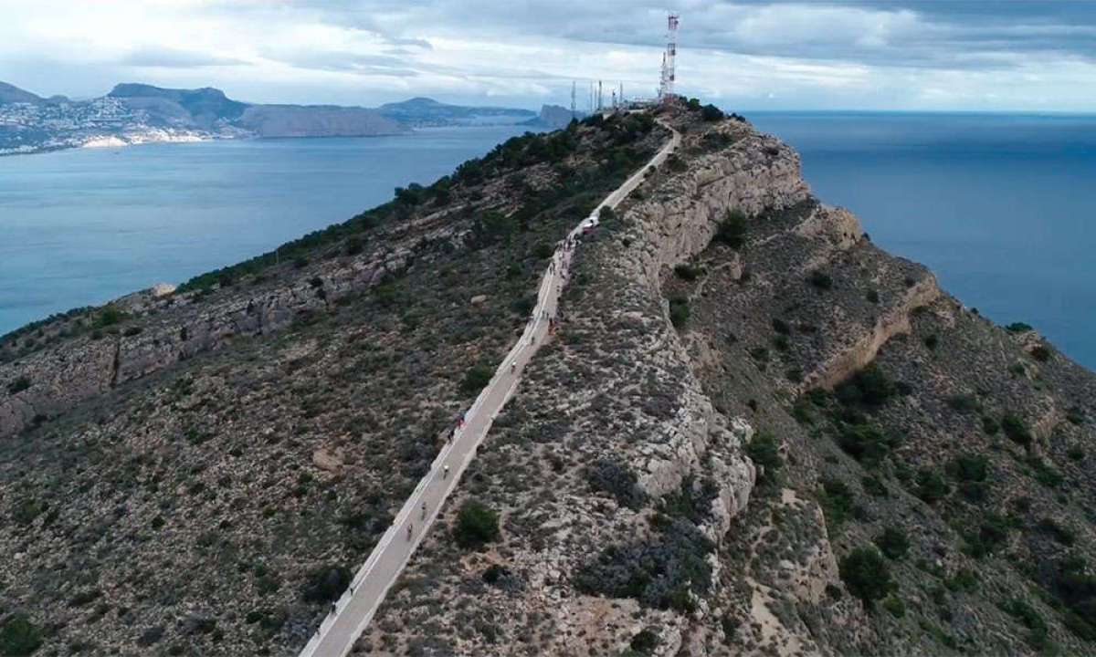 En TodoMountainBike: Los mejores momentos de la primera y segunda etapas de la Costa Blanca Bike Race 2018