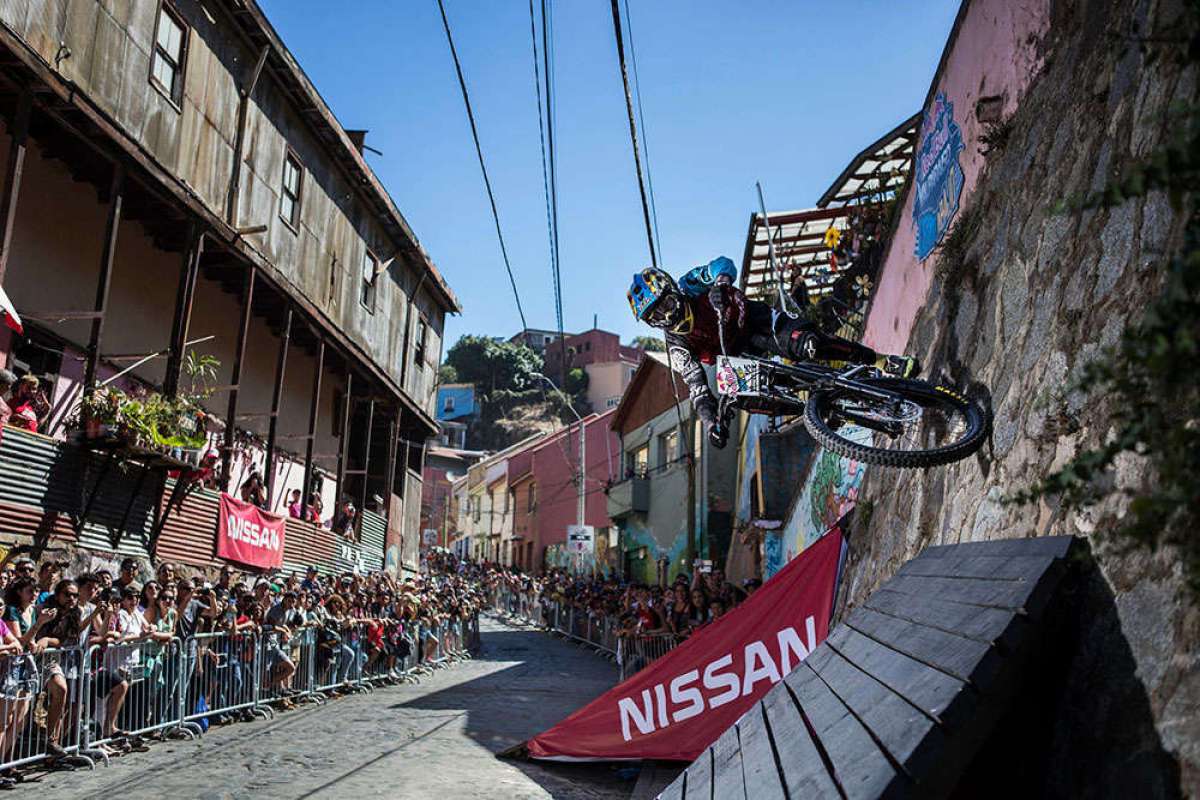 En TodoMountainBike: Los mejores momentos del Red Bull Valparaíso Cerro Abajo 2018