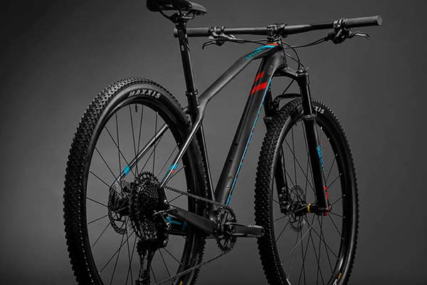 Mondraker Chrono Carbon de 2019, un cohete de XC revisado en profundidad para plantar cara a la Podium Carbon