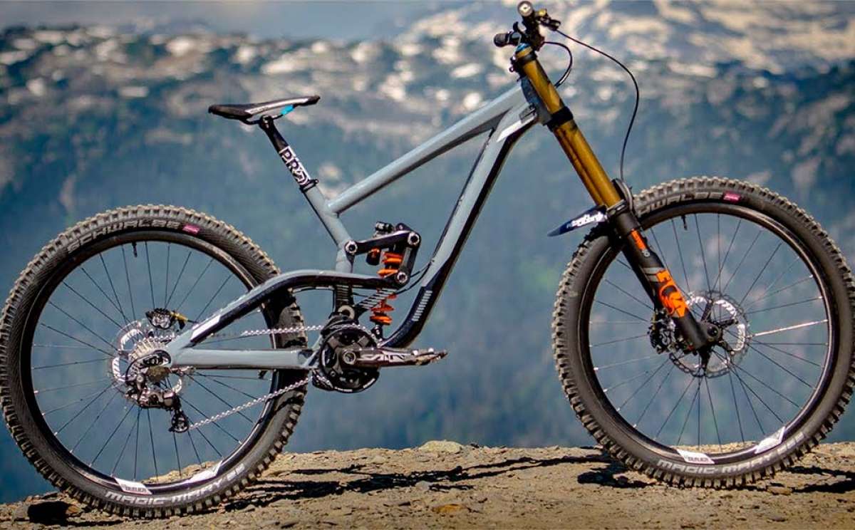 En TodoMountainBike: Montando una Scott Gambler personalizada con Scotty Laughland