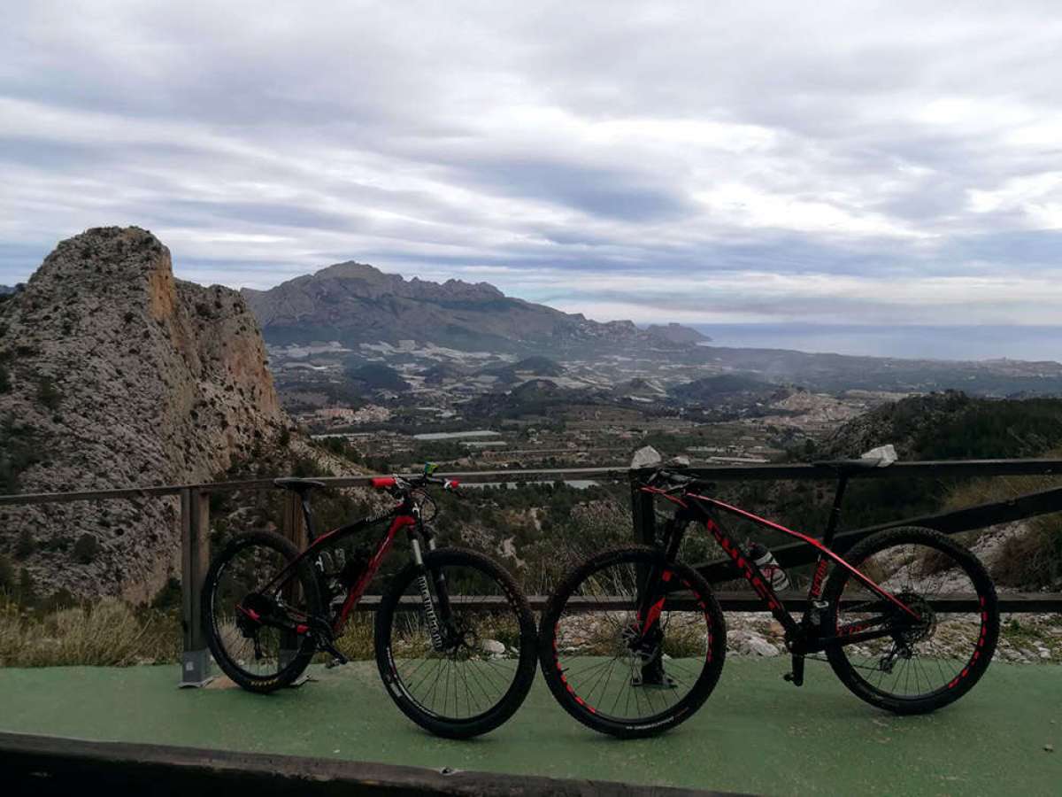 En TodoMountainBike: La foto del día en TodoMountainBike: 'Montañas de Benidorm'