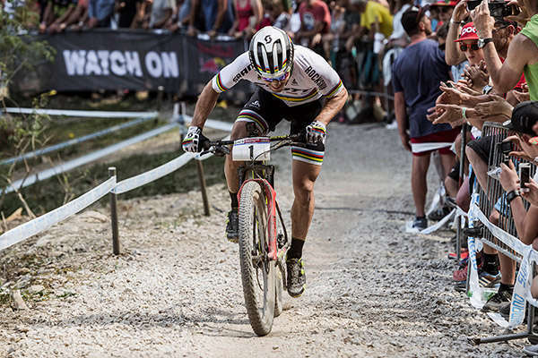 Nino Schurter, sobre la Copa del Mundo XCO de Albstadt: "Tengo curiosidad por ver como le va a Sam Gaze"