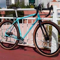 Nordest Cycles prepara su primera bicicleta de gravel, con cuadro de acero o de titanio a elegir