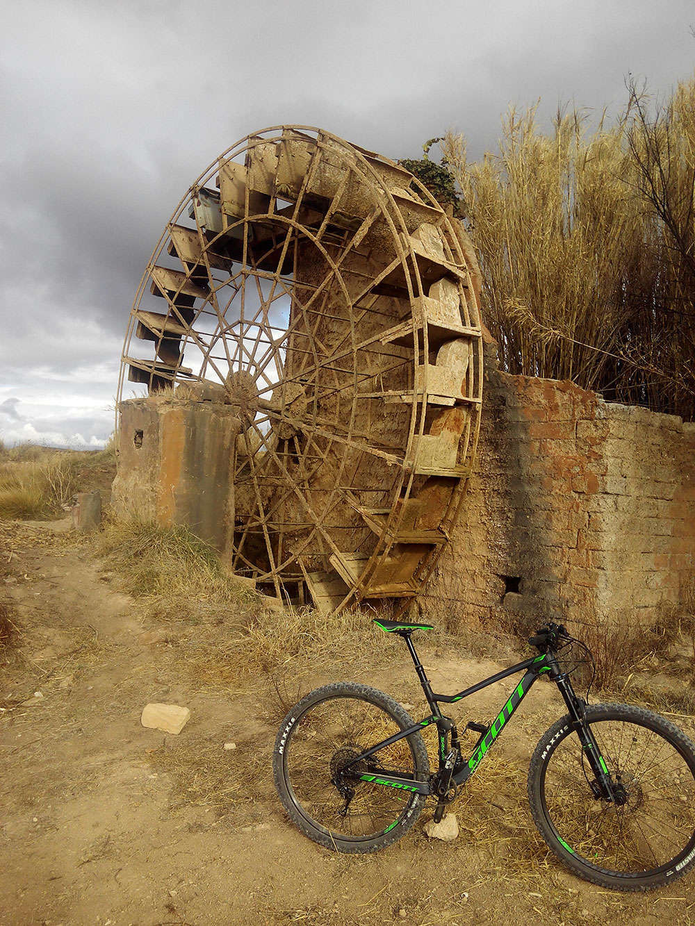 En TodoMountainBike: La foto del día en TodoMountainBike: 'La noria de Terrer'