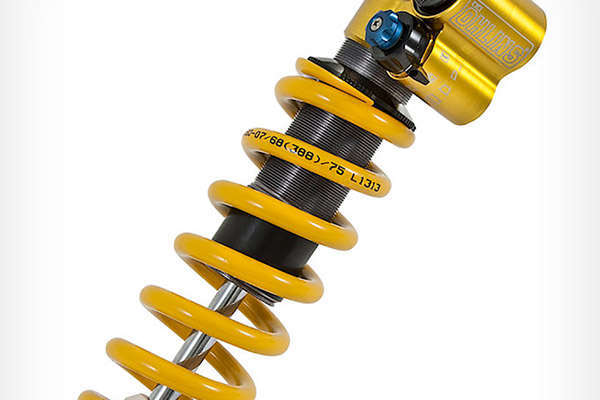 El amortiguador Öhlins TTX 22 M recibe una versión Trunnion con muelles más ligeros