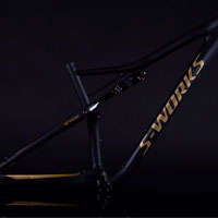 Así se pinta una Specialized S-Works Epic en versión SRAM Eagle Gold Edition