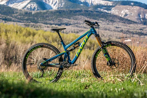 Pivot Firebird 29, ruedas grandes y largo recorrido para la nueva máquina de Enduro de la marca estadounidense
