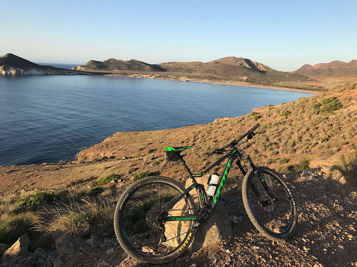 En TodoMountainBike: La foto del día en TodoMountainBike: 'Playa de los Genoveses'