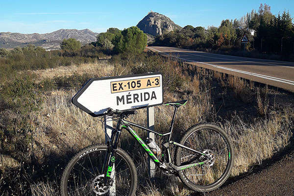 La foto del día en TodoMountainBike: "Tarde de lunes en Extremadura"