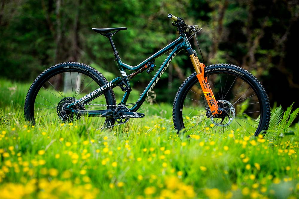 En TodoMountainBike: Primeras imágenes de la Commencal META TR 29, una agresiva máquina de Trail con ruedas de 29 pulgadas