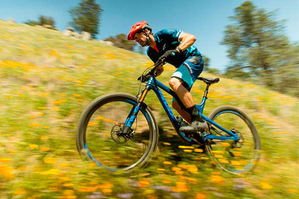 La Pivot Trail 429 en acción