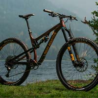 Las Rocky Mountain Instinct Alloy 50 y Thunderbolt Alloy 50 de 2019 en acción