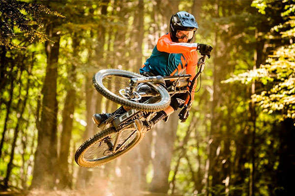 A cámara lenta: Rémy Métailler rodando en el Nevados Bike Park de Chile