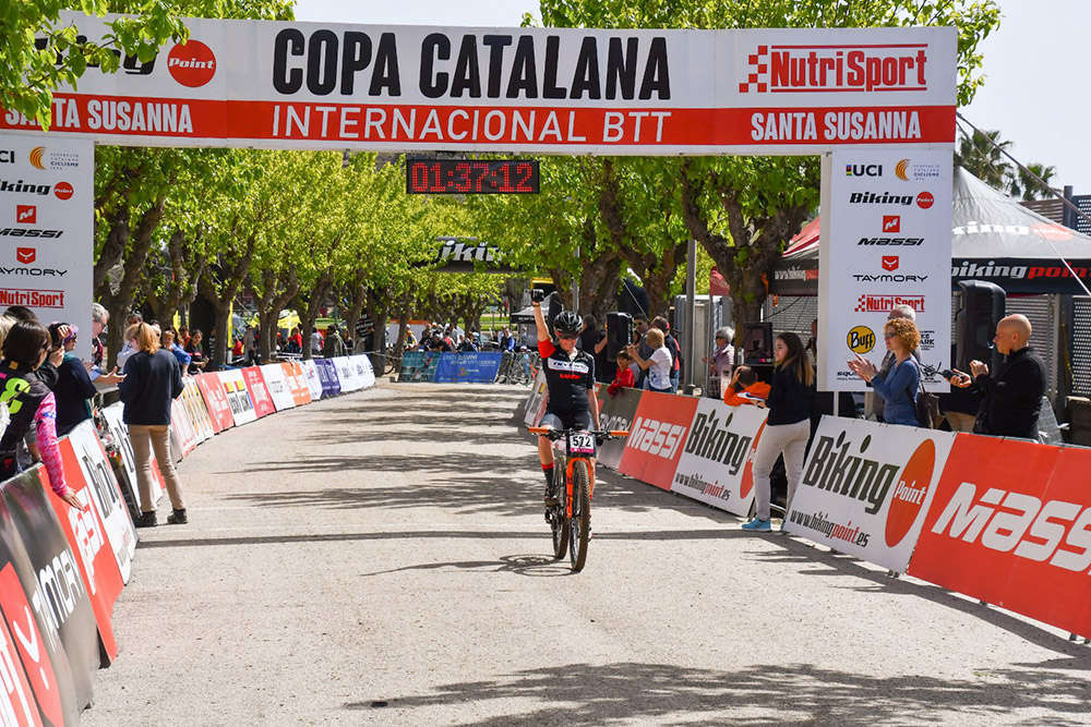 En TodoMountainBike: Victoria para Oliver Avilés y Sandra Santanyes en la Copa Catalana Internacional BTT Biking Point 2018 de Santa Susanna