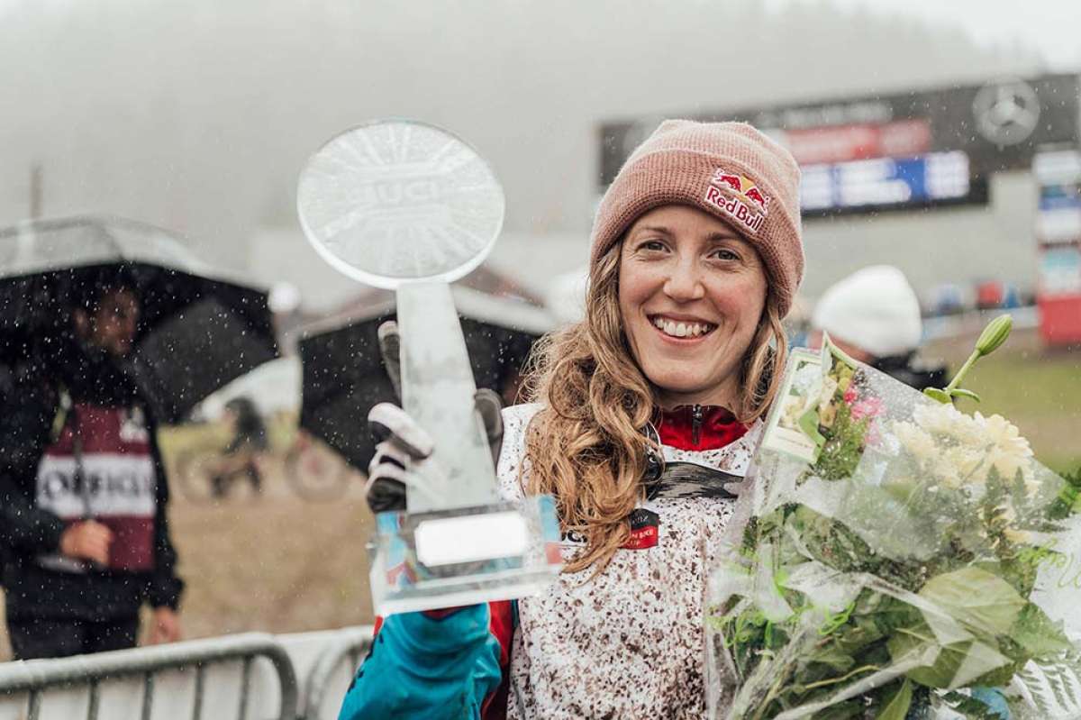 En TodoMountainBike: Rachel Atherton no perdona en La Bresse y se proclama campeona de la Copa del Mundo DHI 2018