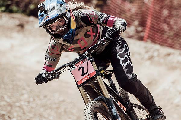 Tahnée Seagrave y Loris Vergier, los más rápidos en la Copa del Mundo DHI 2018 de Vallnord