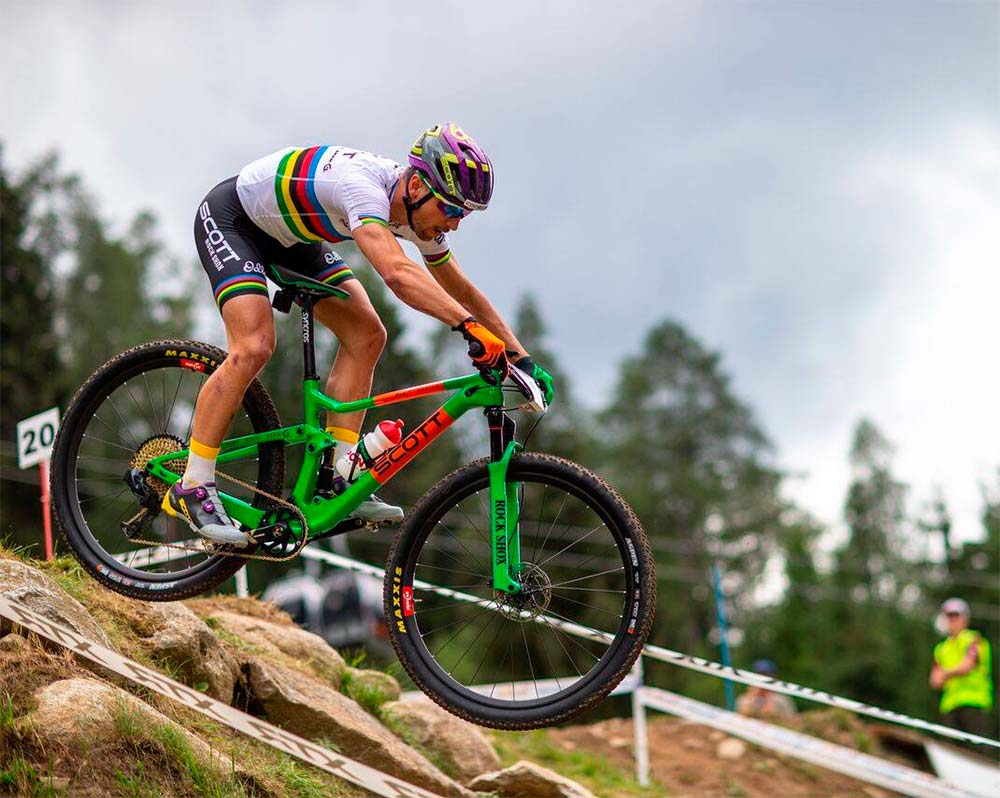 En TodoMountainBike: Nino Schurter y Maja Wloszczowska dominan la Copa del Mundo XCO 2018 de Val di Sole