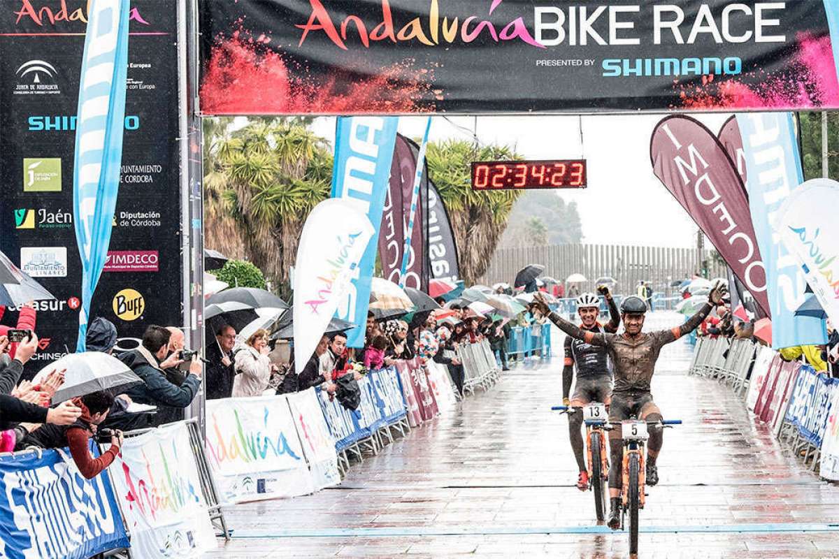 En TodoMountainBike: Hildegunn Hovdenak y Fabian Rabensteiner se llevan una cuarta etapa de la ABR 2018 pasada por agua