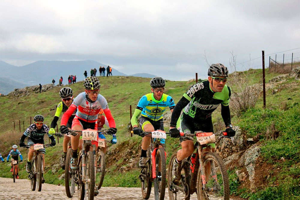 En TodoMountainBike: Pedro Romero y María Diaz Pernia dominan la IX Maratón La Capitana Javi Cabeza